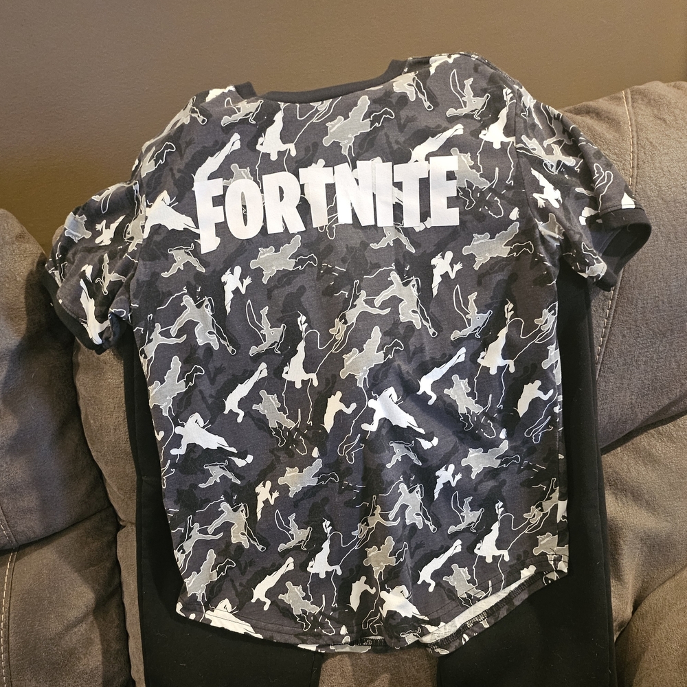 Fortnite Kids Camo Tee - Black and Gray - NWOT - NEVER WORN